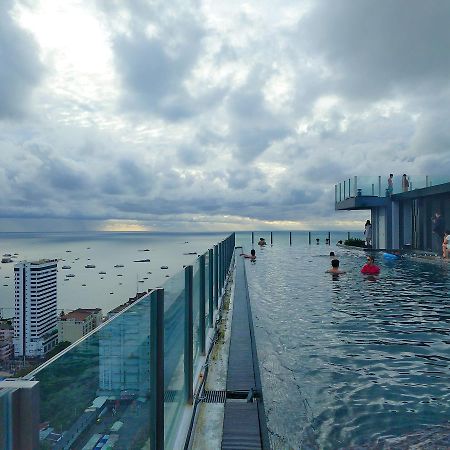 The Base Pattaya 芭提雅基地公寓 Экстерьер фото